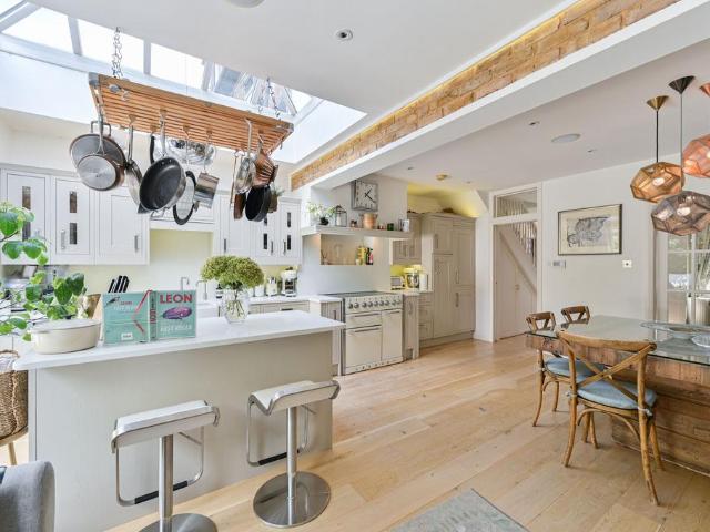 House for sale in Clapham Park, Greater London