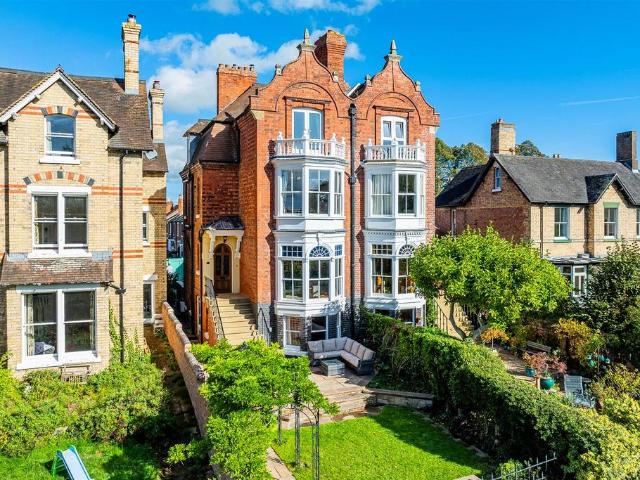 House for sale in Castlefields, Shrewsbury