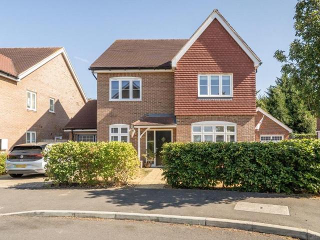 House for sale in Henton, Berrick Salome