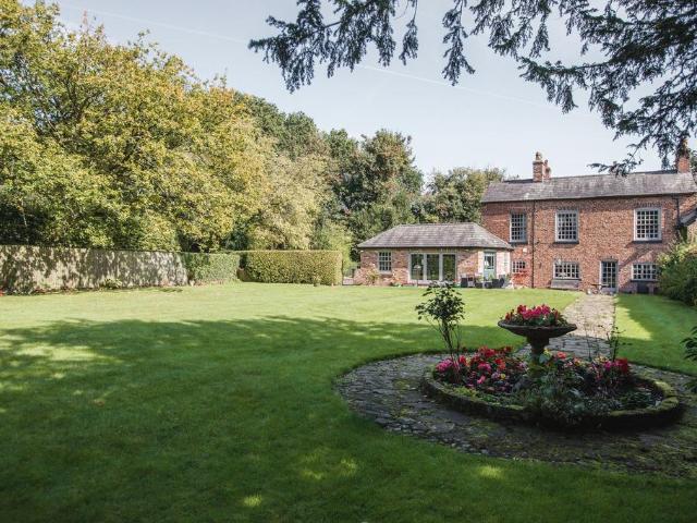 House for sale in Knutsford