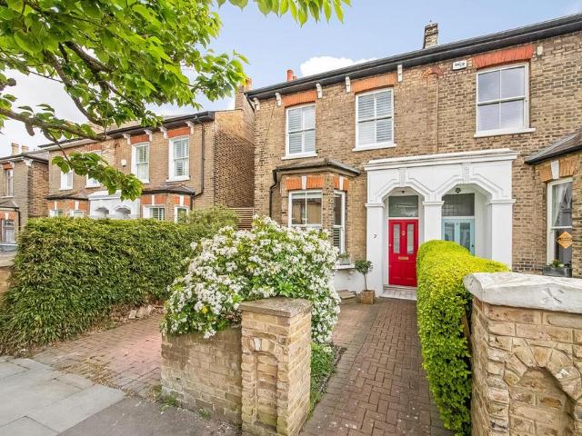 House for sale in East Dulwich, Greater London