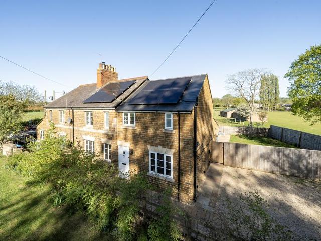 House for sale in Evershot, Oxfordshire