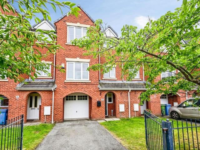 House for sale in Hunts Cross, Calderstones