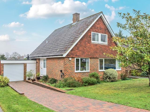 House for sale in Woodcote, Epsom