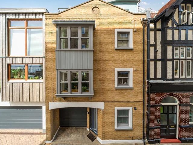 House for sale in Old Portsmouth, City Of Portsmouth