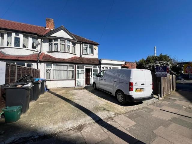 House for sale in Alperton, Greater London