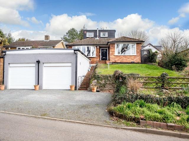 House for sale in Caddington, Bedfordshire