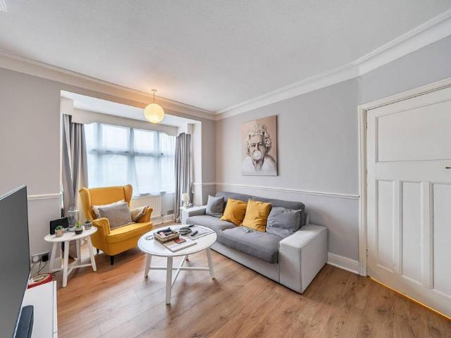 House for sale in London Borough of Ealing, Hanwell