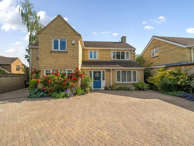 House for sale in Evershot, Oxfordshire