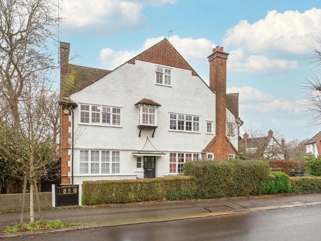 House for sale in London Borough of Ealing, Perivale
