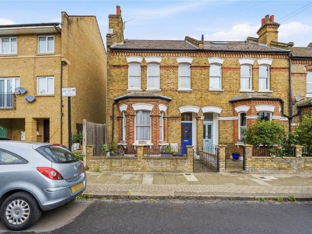 House for sale in Balham, Greater London