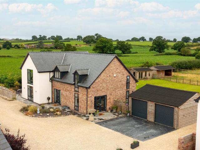 House for sale in Cockshutt, Shropshire