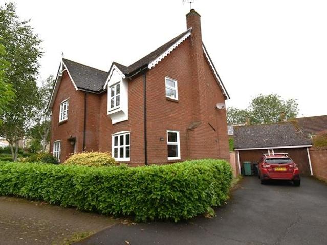 House for sale in Church End, Duton Hill