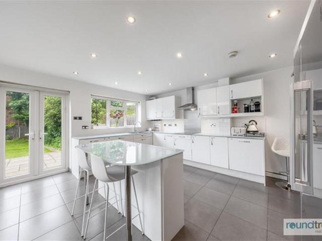 House for sale in Hendon, Greater London