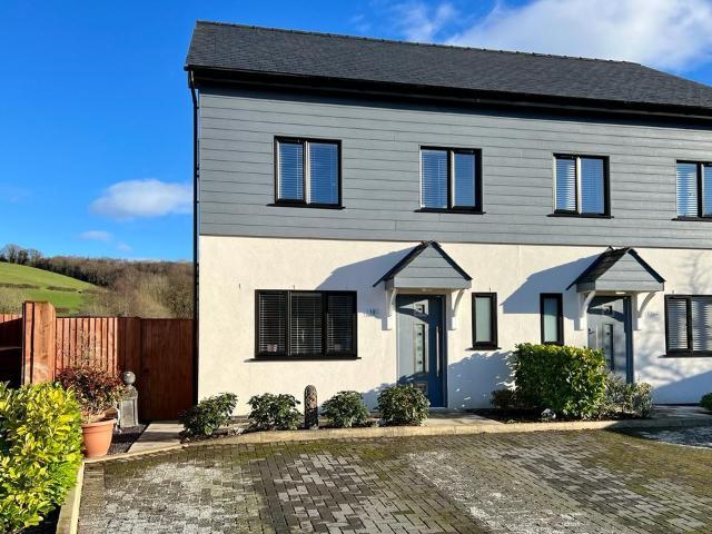 House for sale in Trofarth, Wales