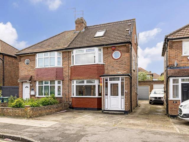 House for sale in South Stanmore, Greater London