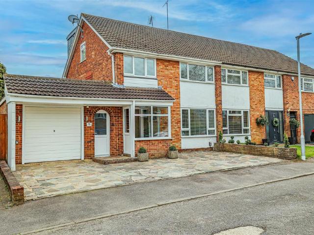 House for sale in Pouchen End, Hertfordshire