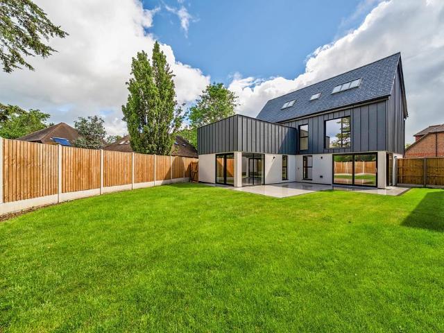 House for sale in Westfield, Woking
