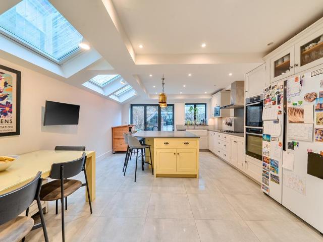 House for sale in Fulham, Sands End