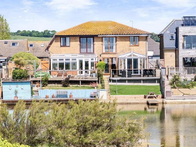 House for sale in Fishersgate, West Sussex