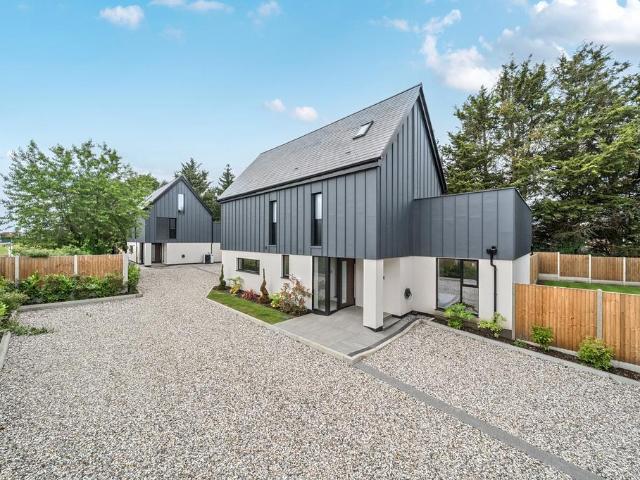 House for sale in Westfield, Woking