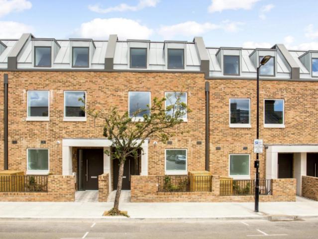 House for sale in Kensal Town, Greater London