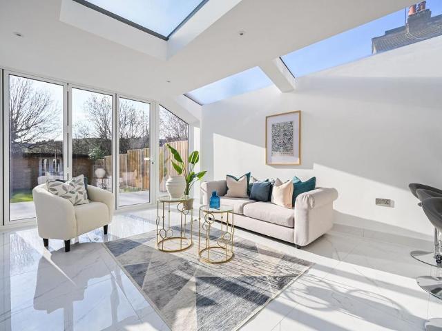 House for sale in New Barnet, Isle Of Man