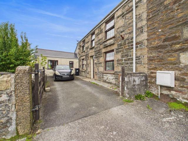 House for sale in Mount Ambrose, Cornwall