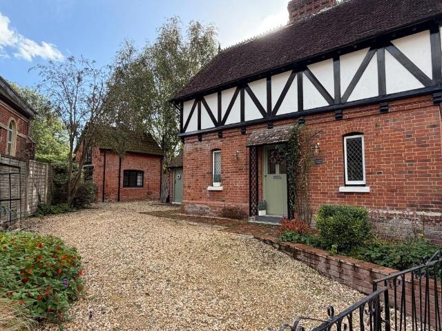 House for sale in Iwerne Minster, Dorset