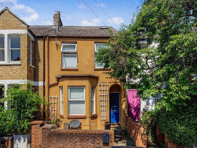 House for sale in The Slade, Oxfordshire