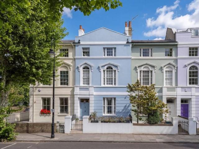 House for sale in Chalk Farm, Primrose Hill