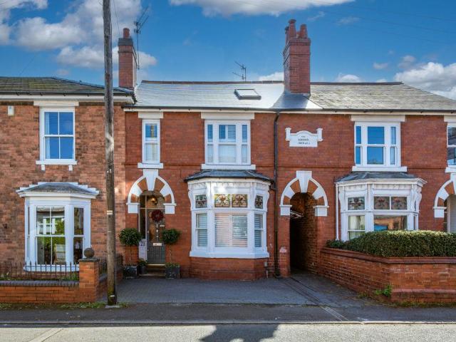 House for sale in Stourbridge, West Midlands