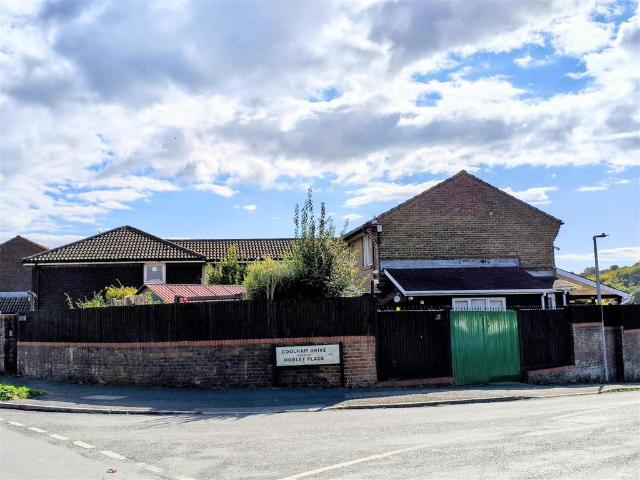 House for sale in Whitehawk, Brighton & Hove