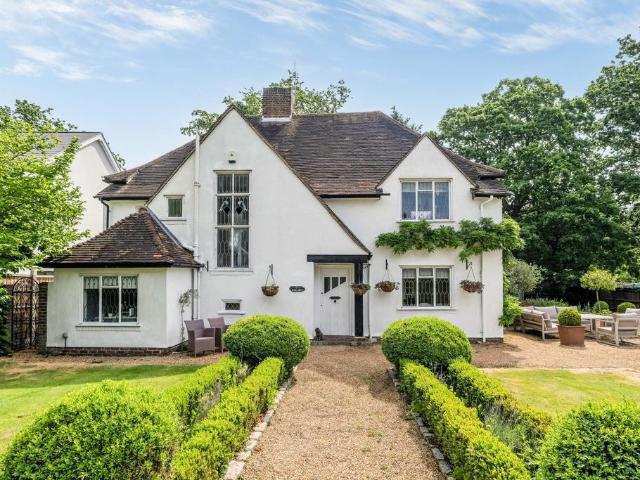 House for sale in Elmstead, Greater London