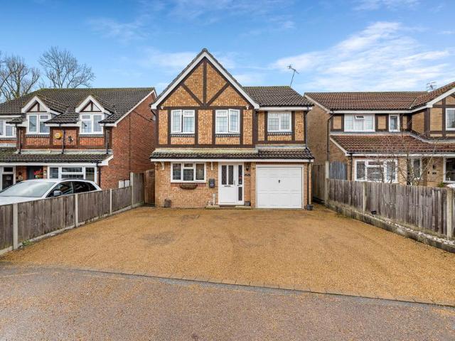 House for sale in Burstow, Hillview
