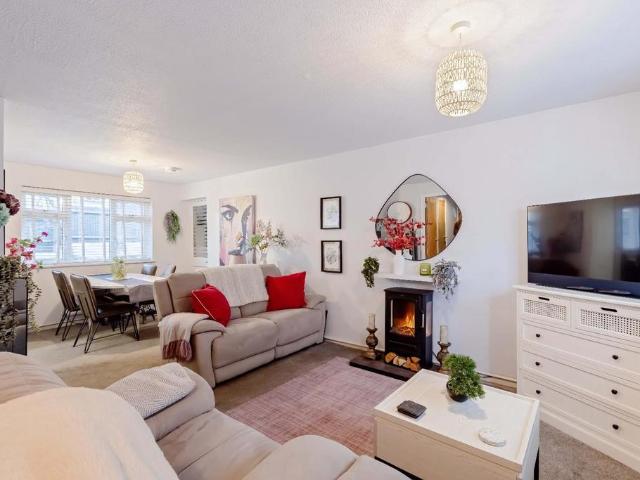 House for sale in Whitehawk, Brighton & Hove