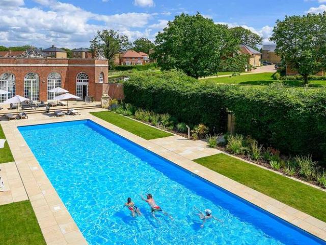 House for sale in Cockfosters, Greater London