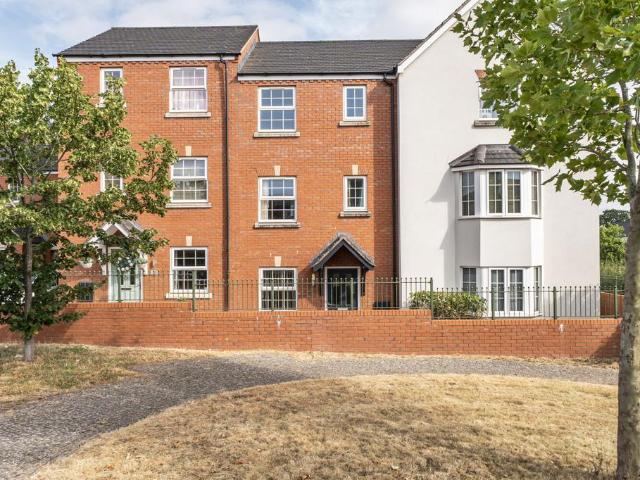 House for sale in Holmer