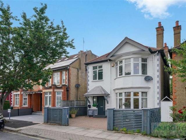 House for sale in Hendon, Greater London