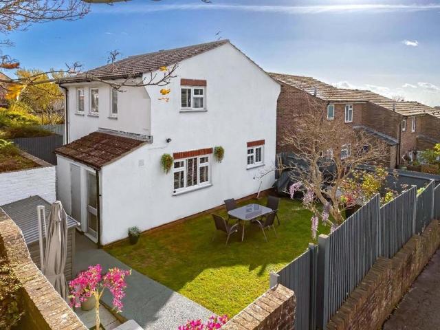 House for sale in Whitehawk, Brighton & Hove