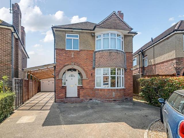 House for sale in Fole, Surrey