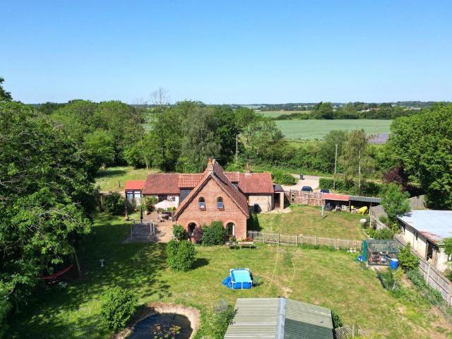 House for sale in Bedingfield, Suffolk