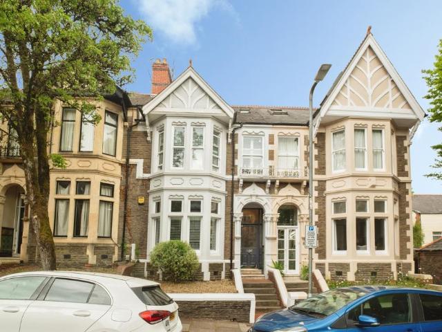 House for sale in Plasnewydd, Falcon Lodge