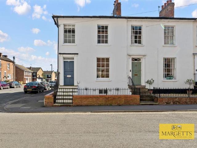 House for sale in Cliff Hill, Green Close