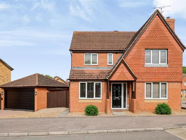 House for sale in Poets Estate, Newport Pagnell