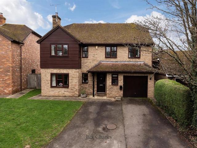 House for sale in The Butts, Kent