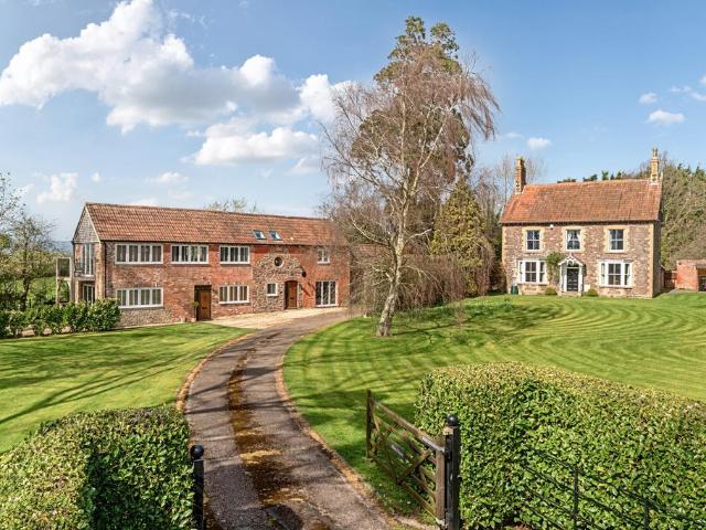 House for sale in Oldbury-on-severn, South Gloucestershire