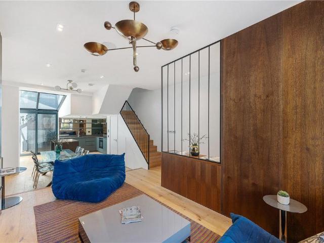 House for sale in Kensington, Greater London