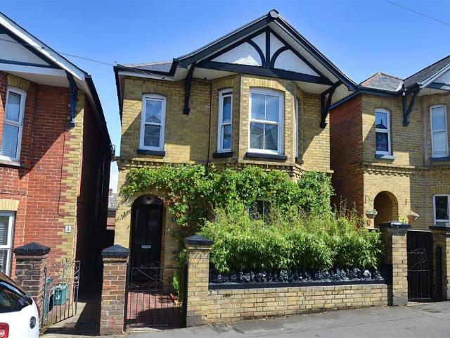 House for sale in Binstead, Ryde