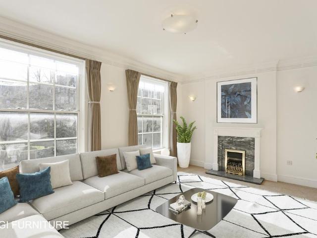 House for sale in Greater London